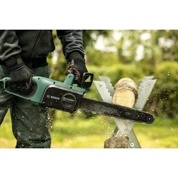 BAUHAUS Bosch Elektro-Kettensäge UniversalChain 35 1.800 W, Schwertlänge: 35 Cm 4