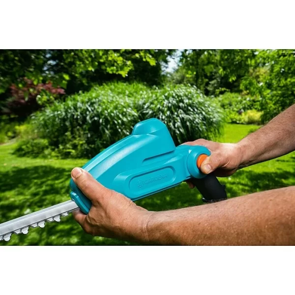 BAUHAUS Gardena Teleskop-Heckenschere THS 42/18V P4A 18 V 6