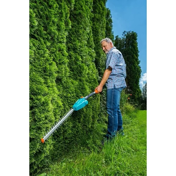 BAUHAUS Gardena Teleskop-Heckenschere THS 42/18V P4A 18 V 5