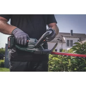 BAUHAUS Metabo Akku-Heckenschere HS 18 LTX 55  18 V, 2 Ah, 2 Akkus, Messerlänge: 55 Cm 10