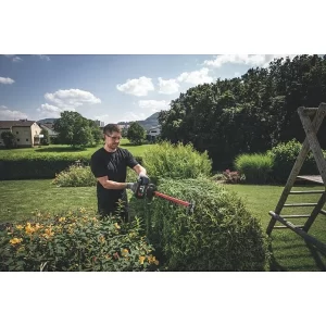 BAUHAUS Metabo Akku-Heckenschere HS 18 LTX 55  18 V, 2 Ah, 2 Akkus, Messerlänge: 55 Cm 12