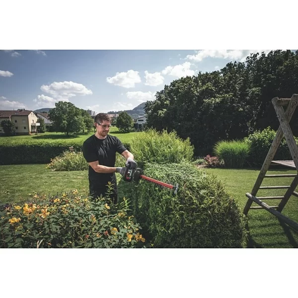 BAUHAUS Metabo Akku-Heckenschere HS 18 LTX 55  18 V, 2 Ah, 2 Akkus, Messerlänge: 55 Cm 4