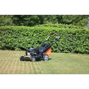BAUHAUS Yard Force Benzin-Rasenmäher GM H46A 2 KW, Schnittbreite: 46 Cm 18
